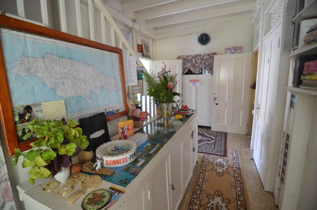 Holiday Home - Guest House Порт-Антоніо Екстер'єр фото